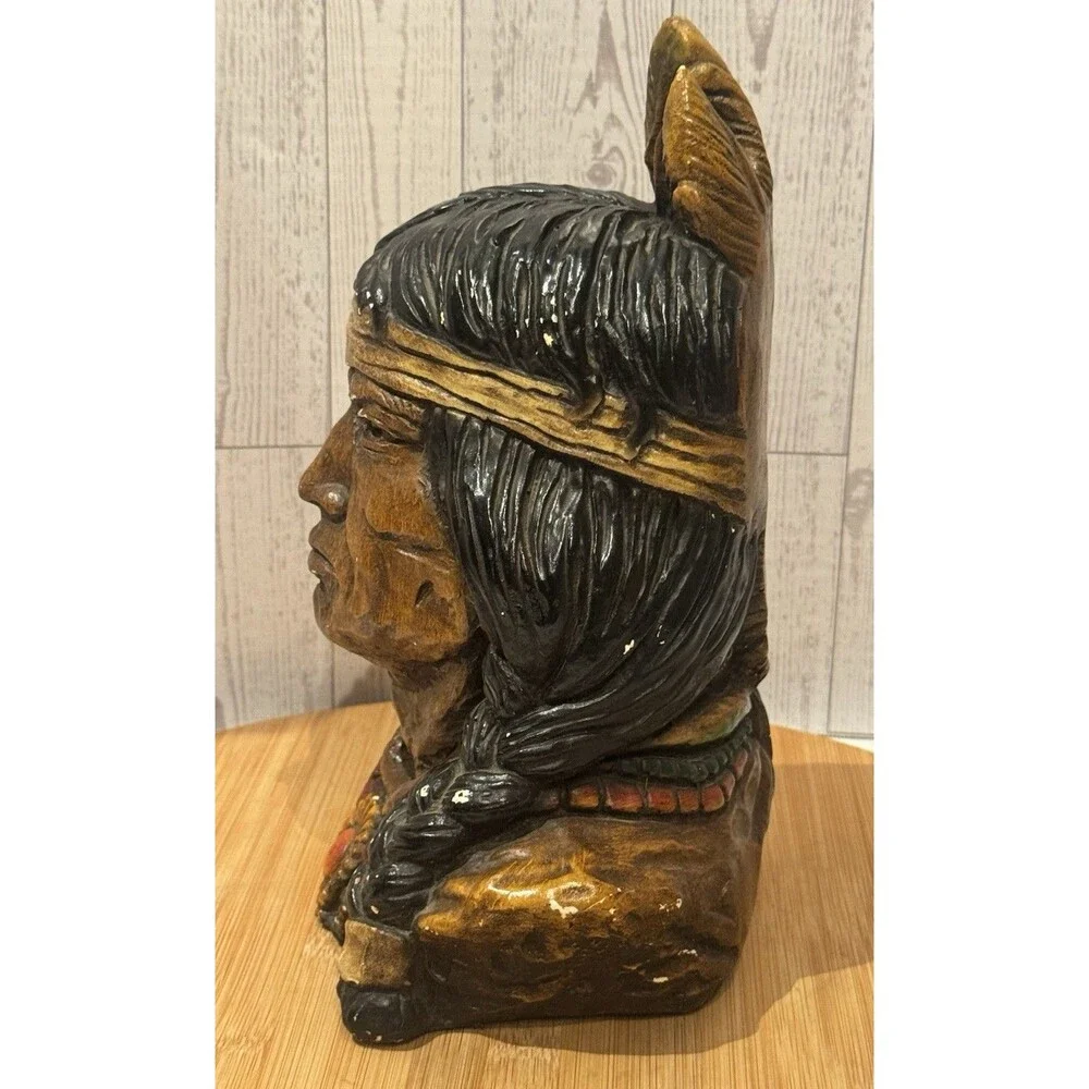 VTG 1966 Universal Statuary Corp. 10.5